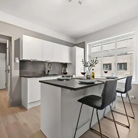 Bright & Modern 2br In The Heart Of