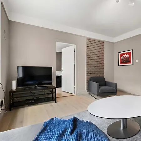 Bright & Modern 2br In The Heart Of Holiday home *