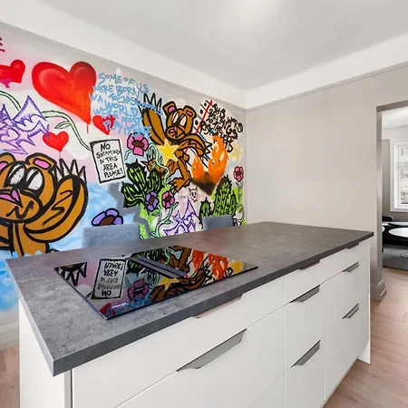 Bright & Modern 2br In The Heart Of Holiday home *